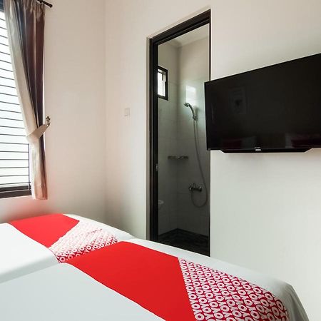 Oyo 3824 Columbus Residence J1 Telukjambe Dış mekan fotoğraf