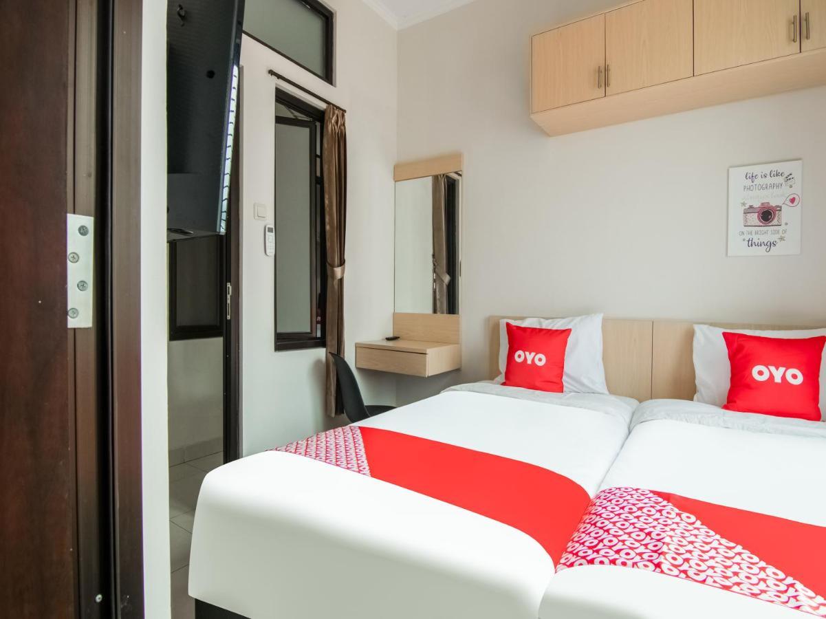 Oyo 3824 Columbus Residence J1 Telukjambe Dış mekan fotoğraf